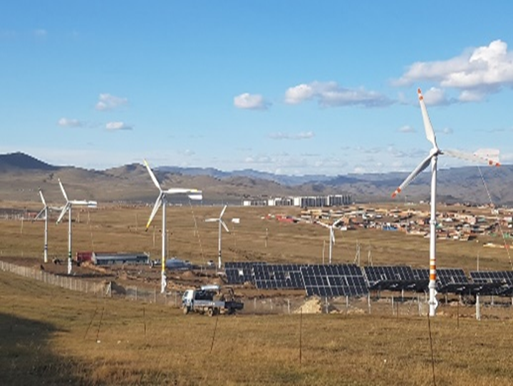 Mitigating Climate Change Through Low-Carbon Transition in the Era of Climate Crisis